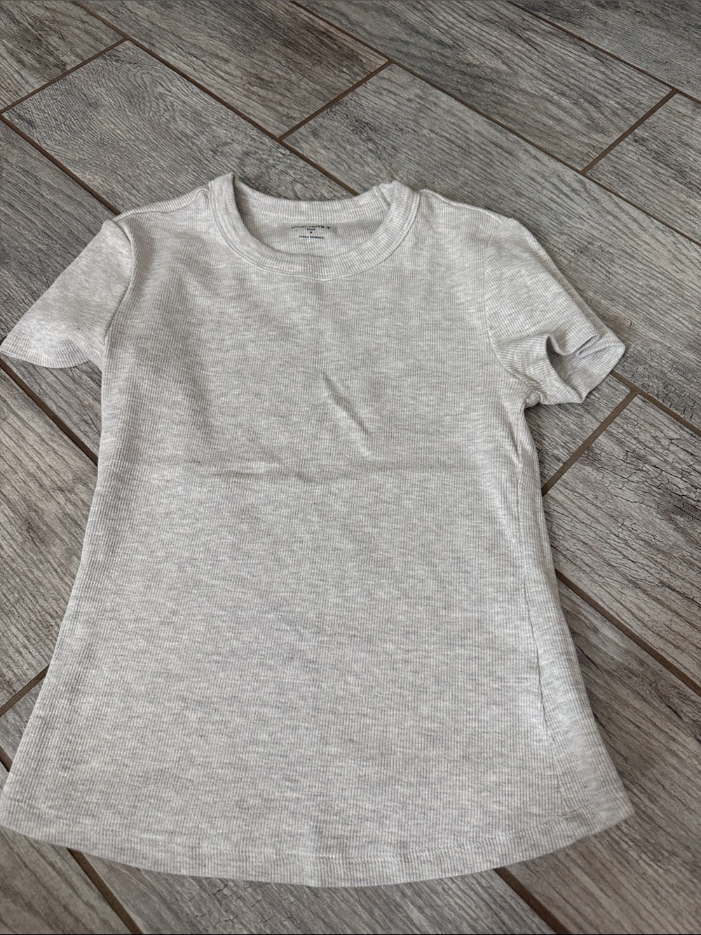 Old Navy Light Gray Short Sleeve Ribbed Tee